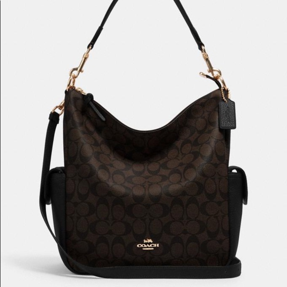 COACH PENNIE SHOULDER BAG IN SIGNATURE CANVAS. NWT